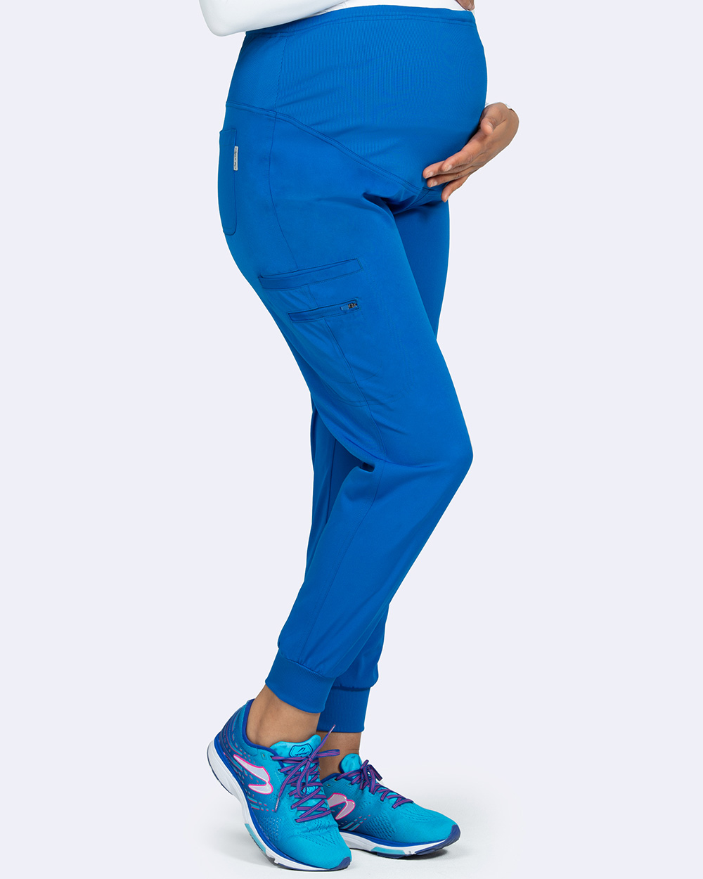 Ava & Me are the best maternity scrubs for you & your baby bump